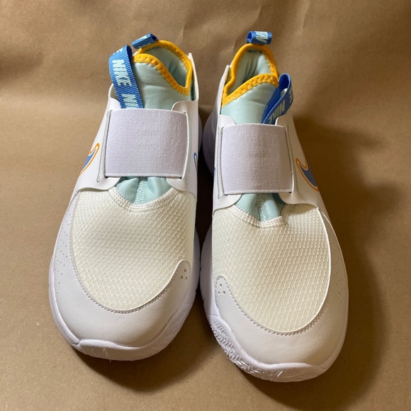 Brand New Nike Flex Runner 3 GS Sundial University Blue Youth 4.5 - Picture 3 of 6